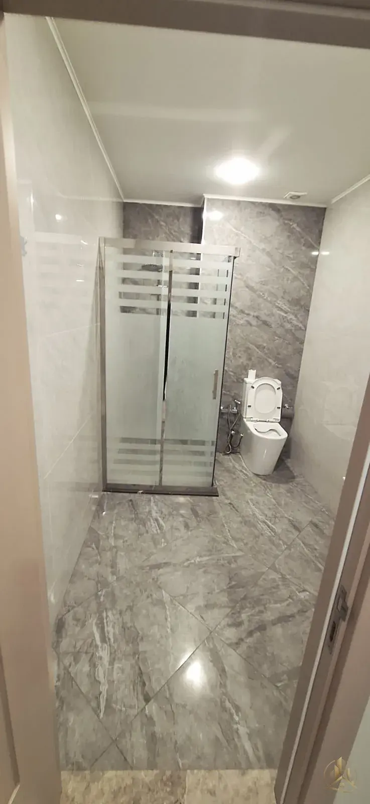 7-ci mikrorayon ərazisində satılan 2 otaqlı mənzilin hamam otağı