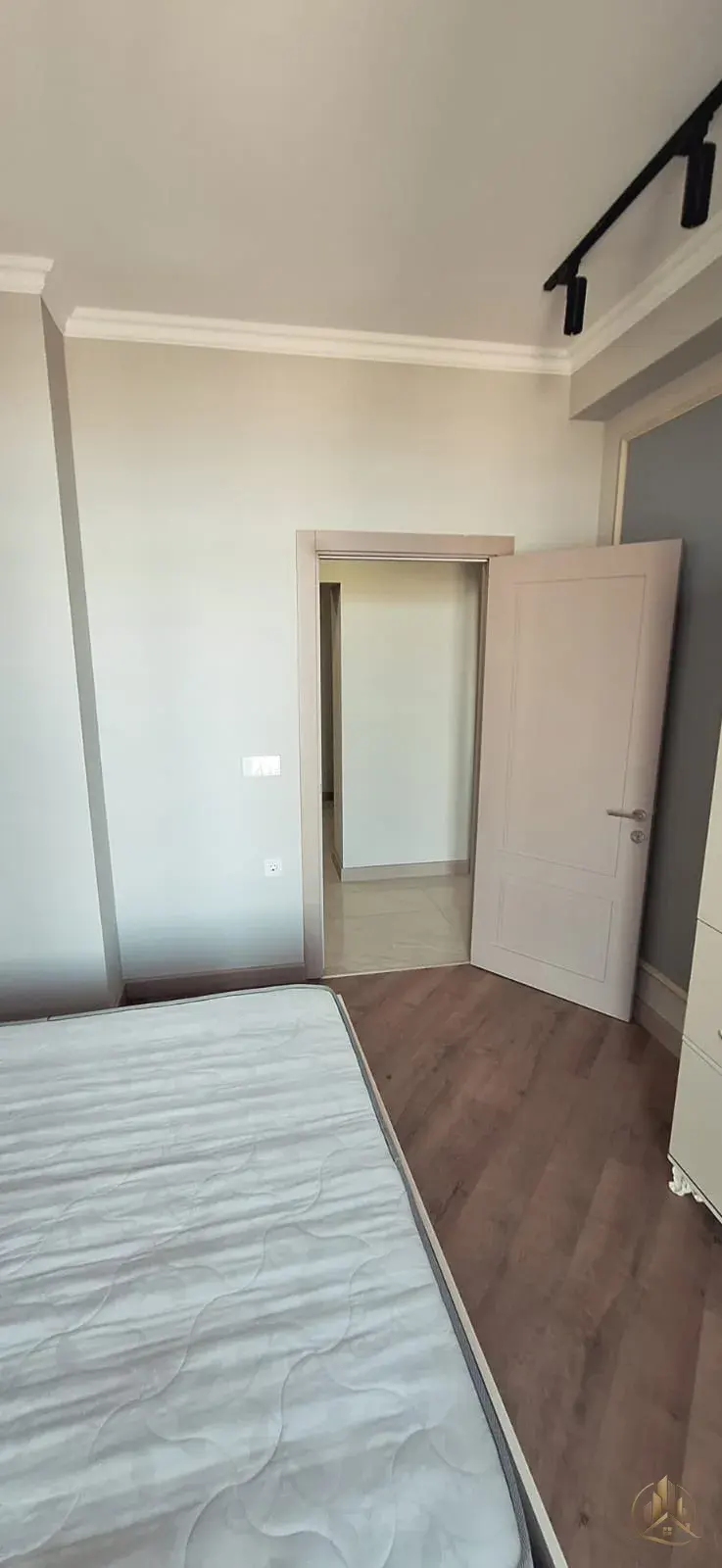 7-ci mikrorayon ərazisində satılan 2 otaqlı mənzil — şəkil 10